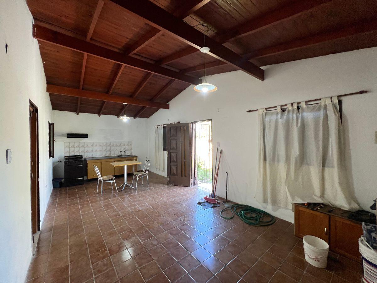 Foto de Casa en venta 90 m2 en La Falda - patio y cochera, imagen 3