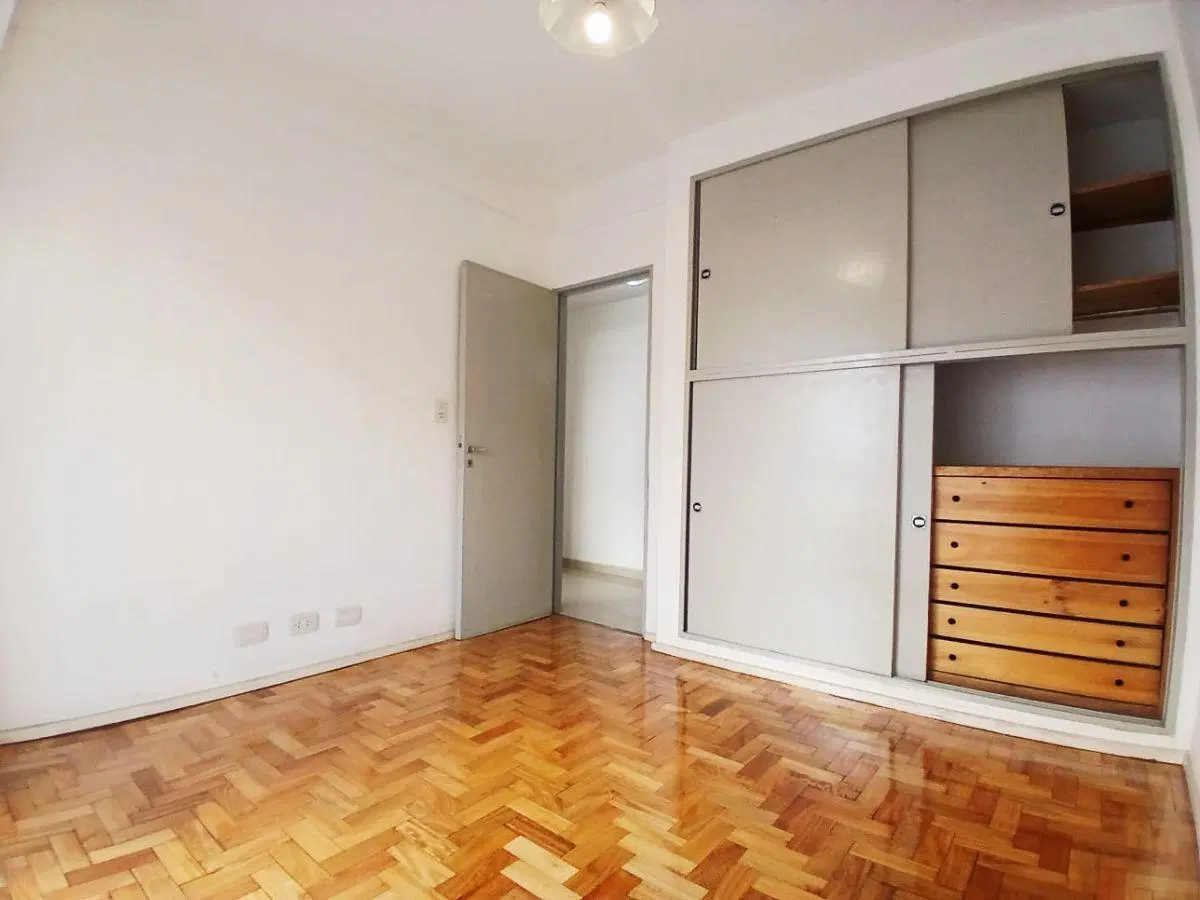 Alquiler Departamento 3 Ambientes con Balcon Amplio - Av la plata 3527 3