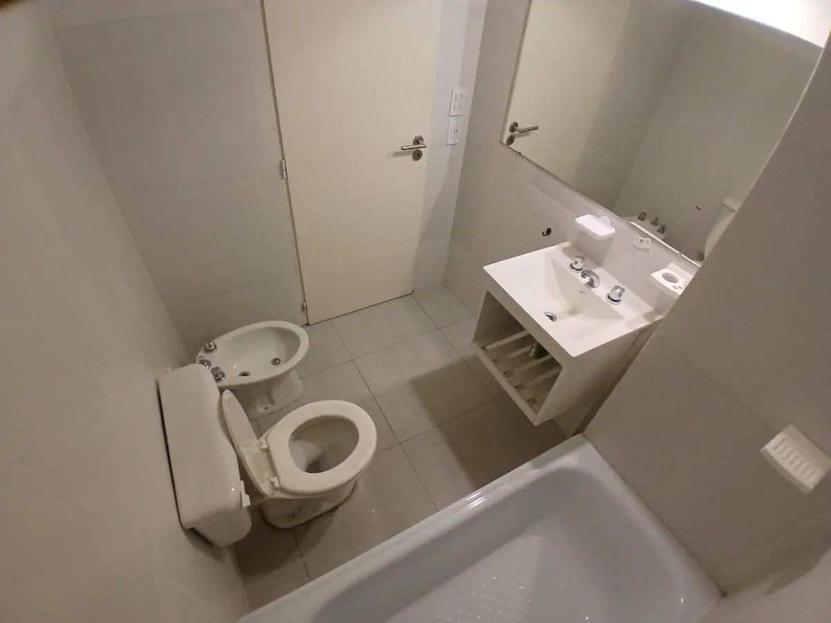 ALQUILER DEPARTAMENTO 2 AMBIENTES CON BALCON EN SANTOS LUGARES. GIORELLO 1425 2