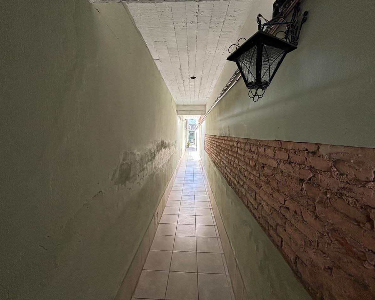 Departamento de pasillo - Tucumán al 2700 - No PH