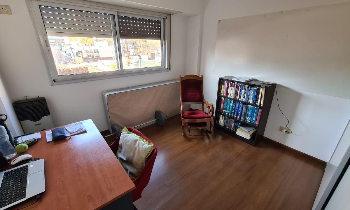 Santa Fé al 2300 - A pasos de Oroño - Cercanía Fac. Medicina