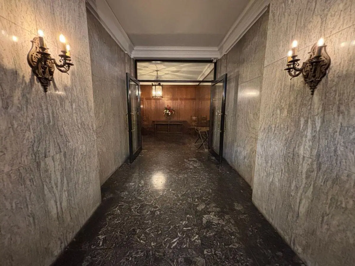Córdoba 1816 - Piso exclusivo - 1 cochera - Edificio Pinasco 3