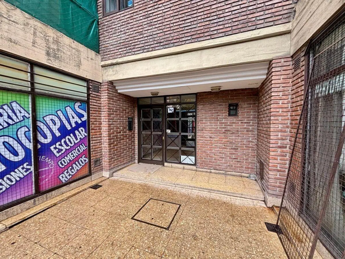 Venta 1 dormtirio amplio - Frente a plaza - Cocina separada - 48 mts. exlusivos - Orientación Norte 5