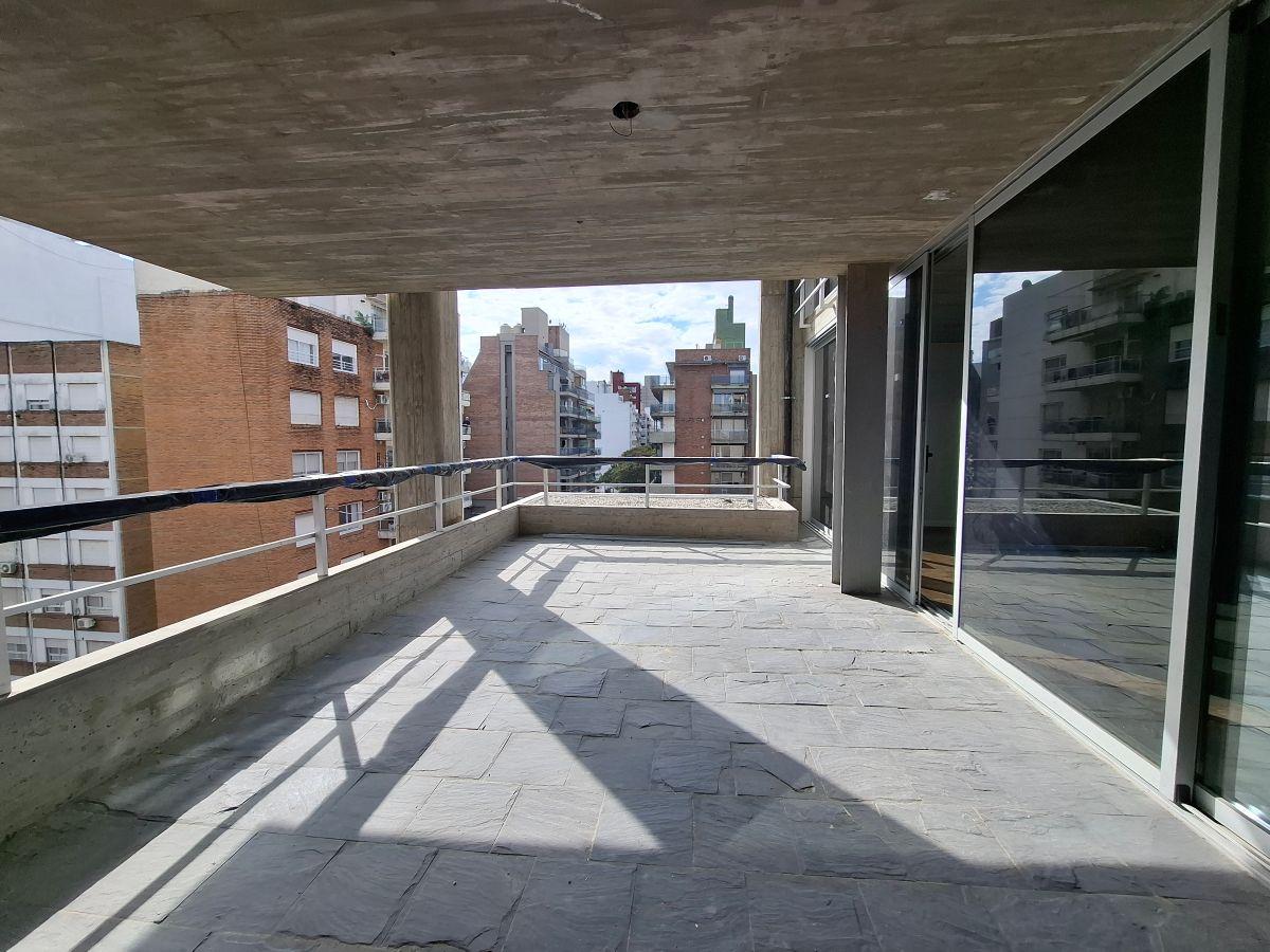 Foto de Departamento en venta 3 dormitorios con balcon aterrazado., imagen 3