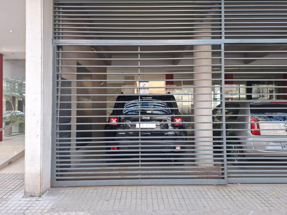 Foto de Rodriguez esquina Rioja - Fácil acceso sobre Rioja - PB de edficio, imagen 1