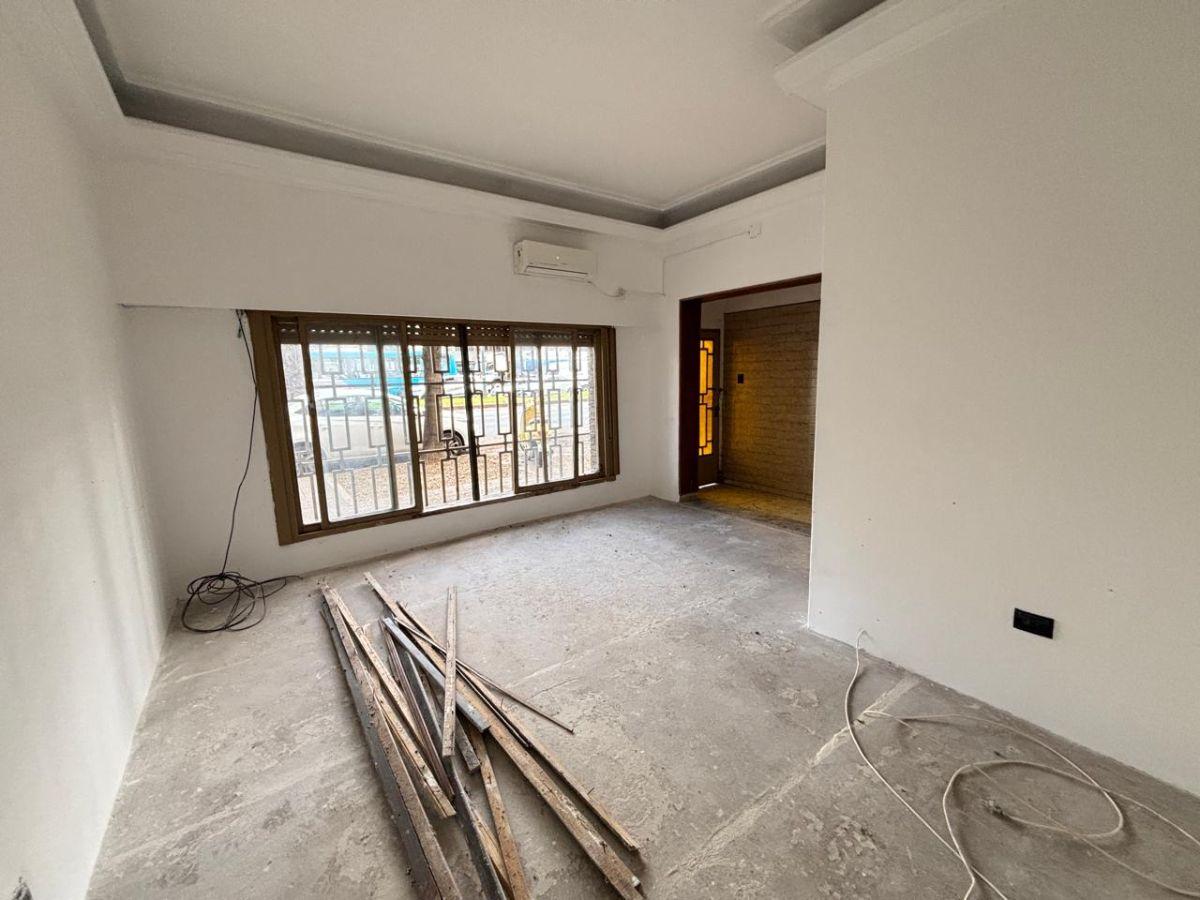 Foto de Casa en PB en PH a reciclar - Patio - Av. Francia 1659, imagen 3