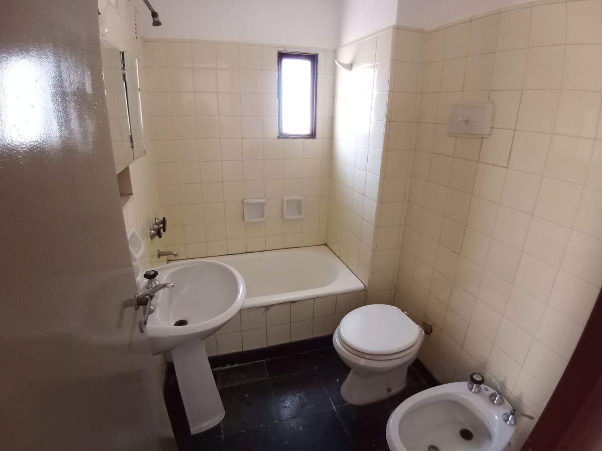Foto de Maipú 966 - Semipiso - Vista despejada al Este con balcón - Cocina, imagen 4