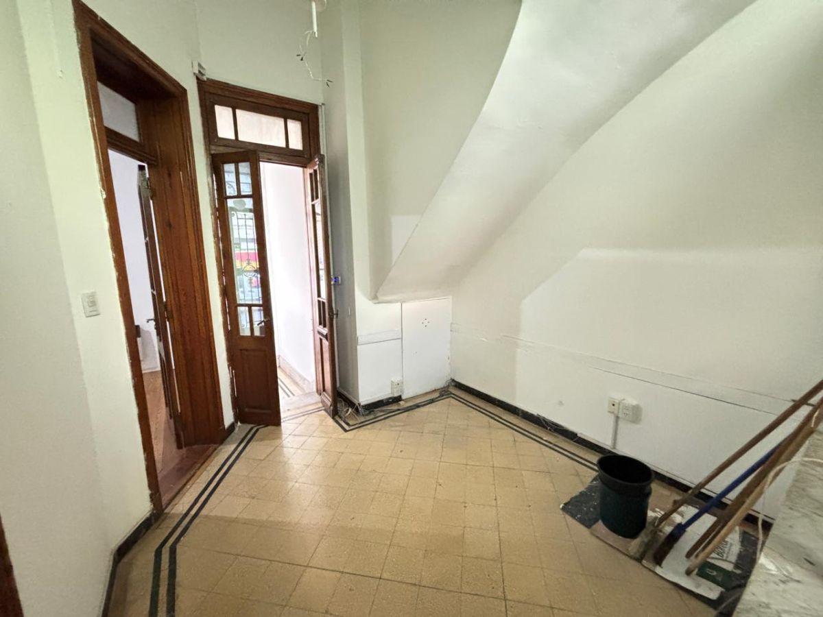 Foto de 9 de Julio 2011 - Casa Antigua Para Uso Profesional o Institucional a, imagen 4