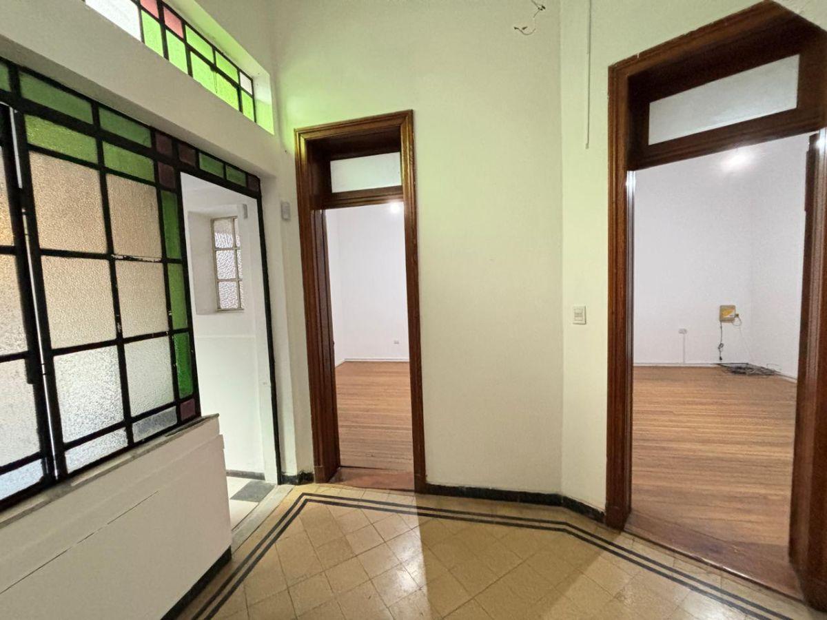 Foto de 9 de Julio 2011 - Casa Antigua Para Uso Profesional o Institucional a, imagen 5