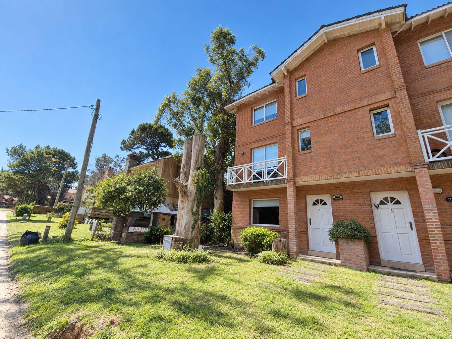 Foto de VENTA Triplex 4 ambientes Zona Duplex Pinamar, imagen 4