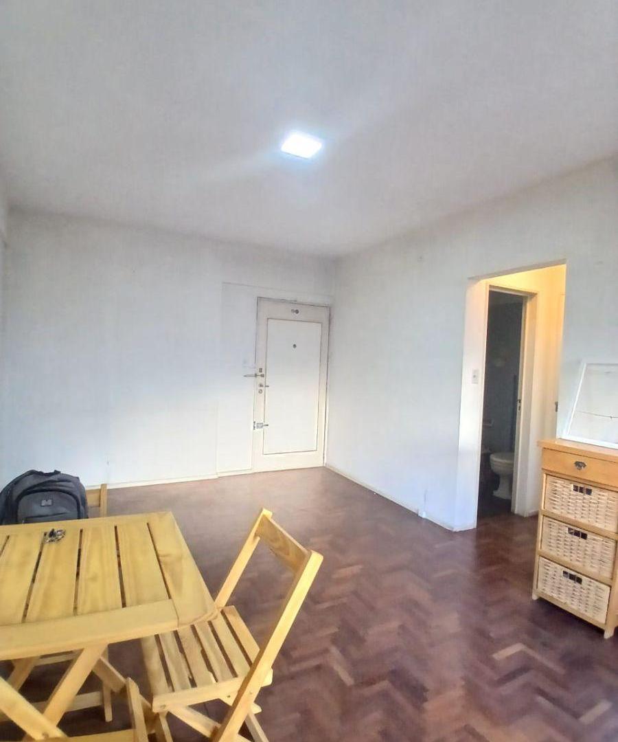 Foto de OPORTUNIDAD!! Se vende un departamento monoambiente con balcón al, imagen 2