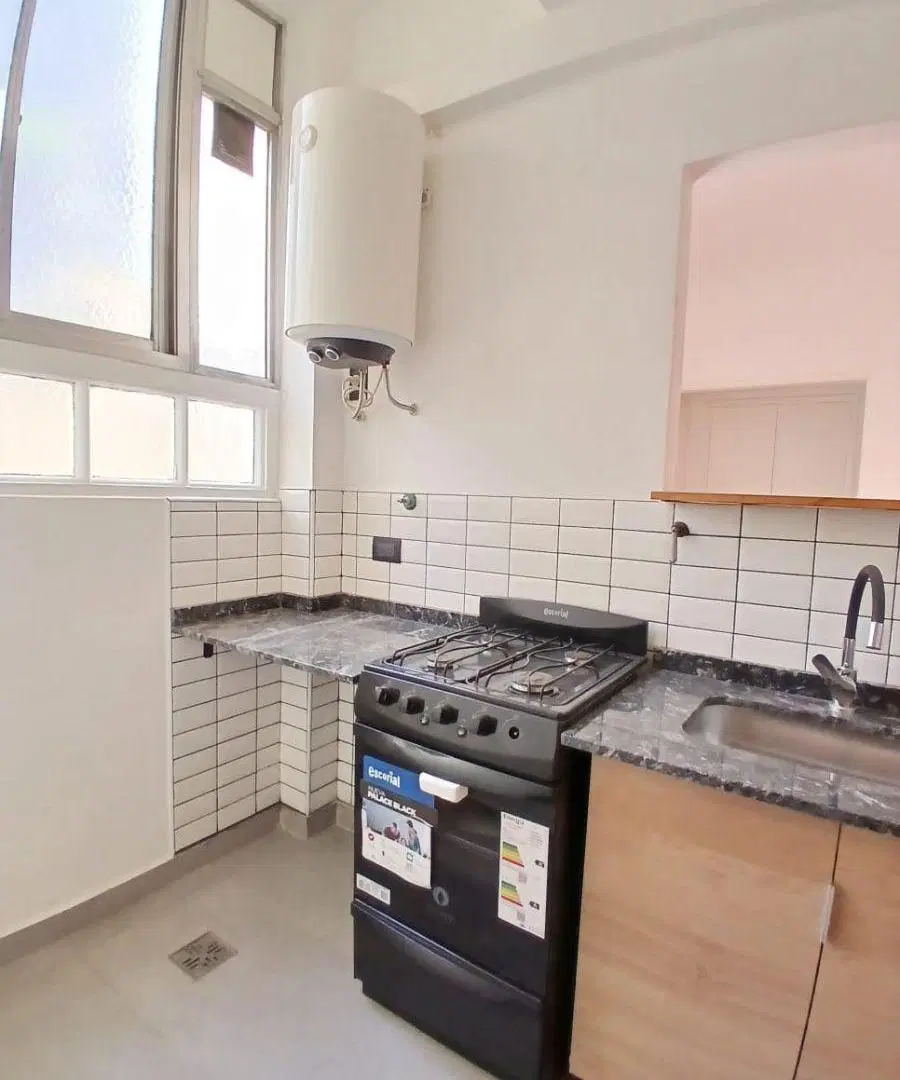 Se alquila un espectacular departamento de 2 ambientes a nuevo - Almagro 5