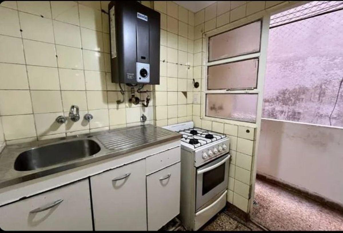 Foto de Oportunidad!! Se vende un comodo departamento de 2 ambientes - Recoleta, imagen 1