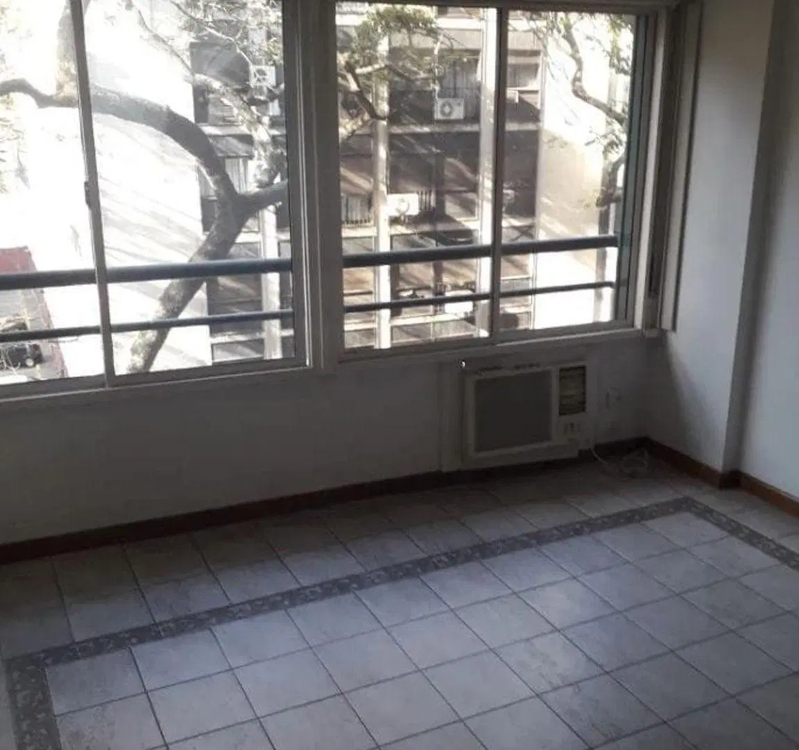 Se vende un departamento de 2 ambientes al frente - Barrio Norte 4