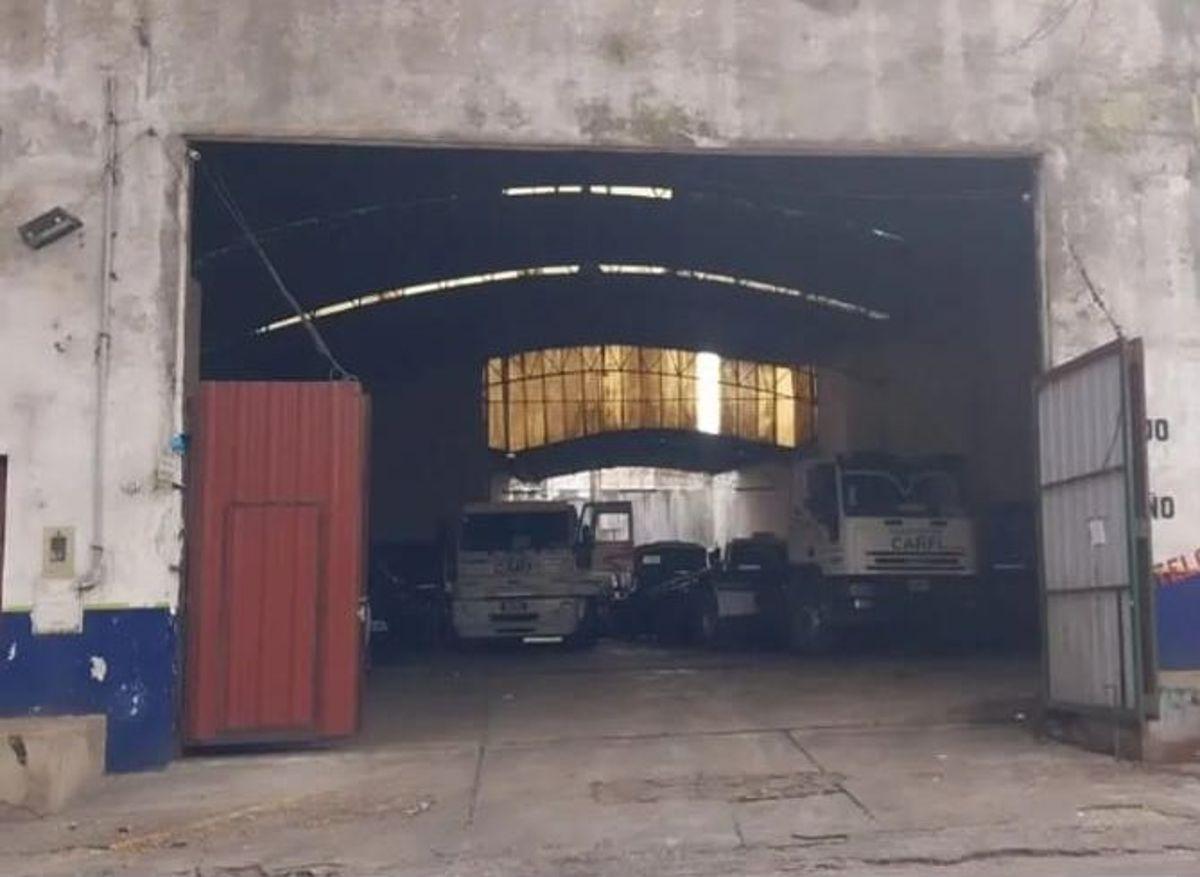 Foto de Se vende galpón apto para hacer un edificio de 5 pisos - La Boca, imagen 1