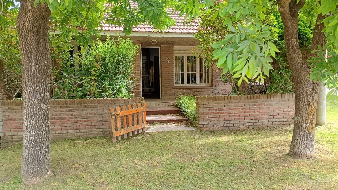 CHALET EN ALQUILER ANUAL A 3 CUADRAS DEL MAR 1