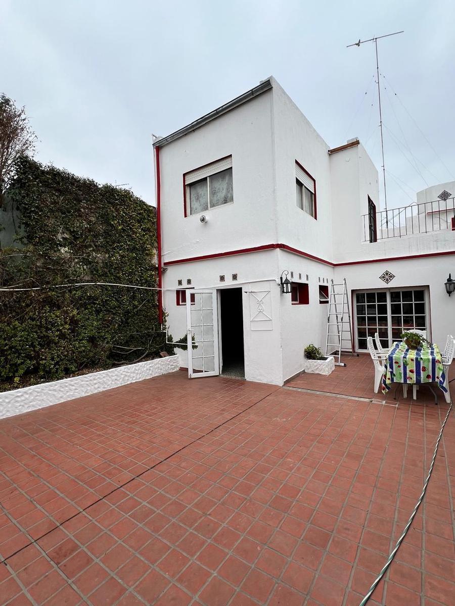 Casa en Venta 8 Ambientes en Lujan 3