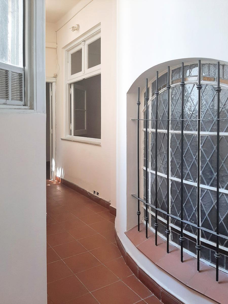 Departamento en Venta de 5 Ambientes en Recoleta. 5