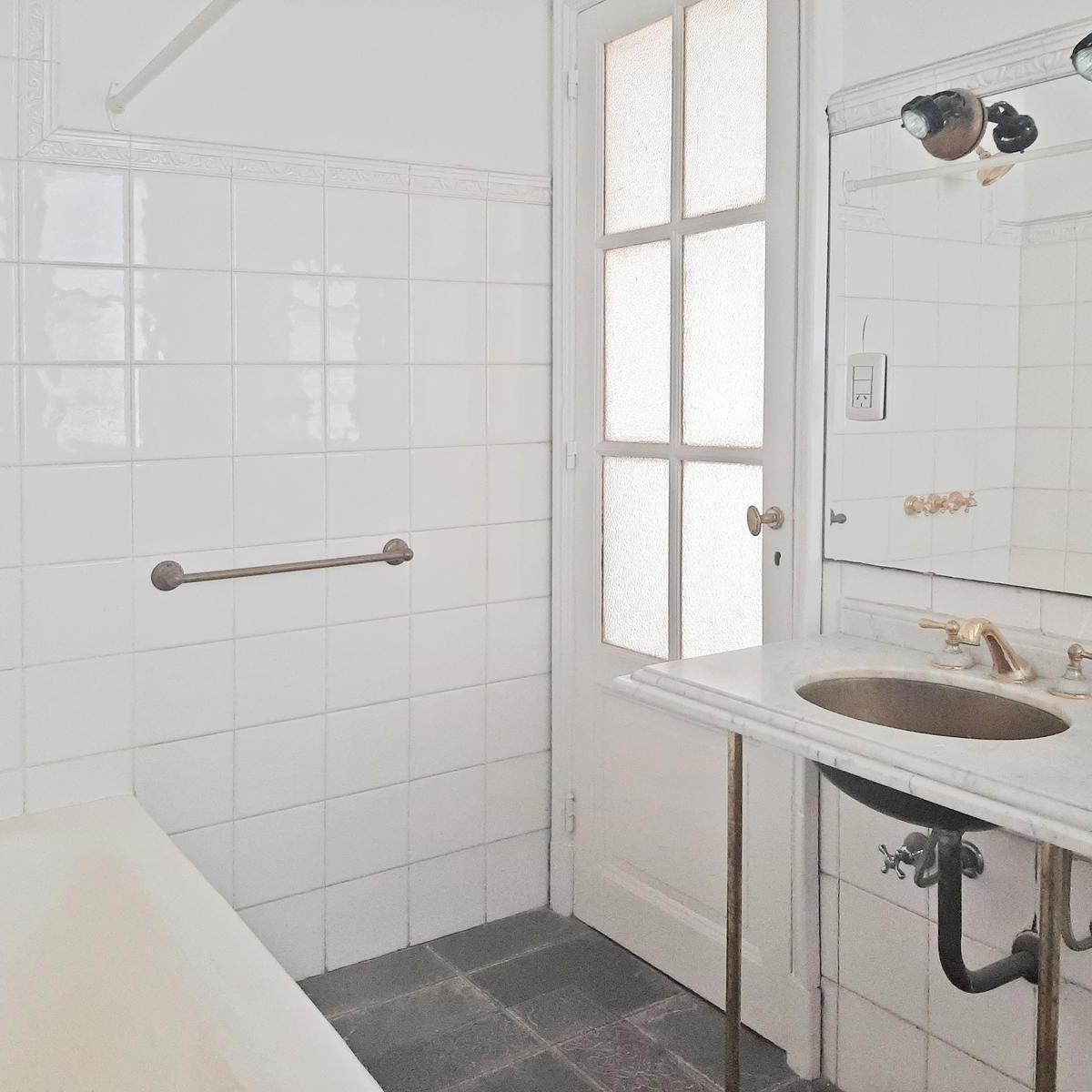 Departamento en Venta de 5 Ambientes en Recoleta. 4