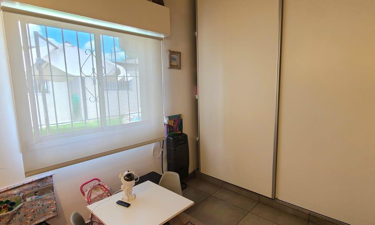 Foto de Casa en Venta, 4 Ambientes, en Barrio Saavedra, Zárate, imagen 2