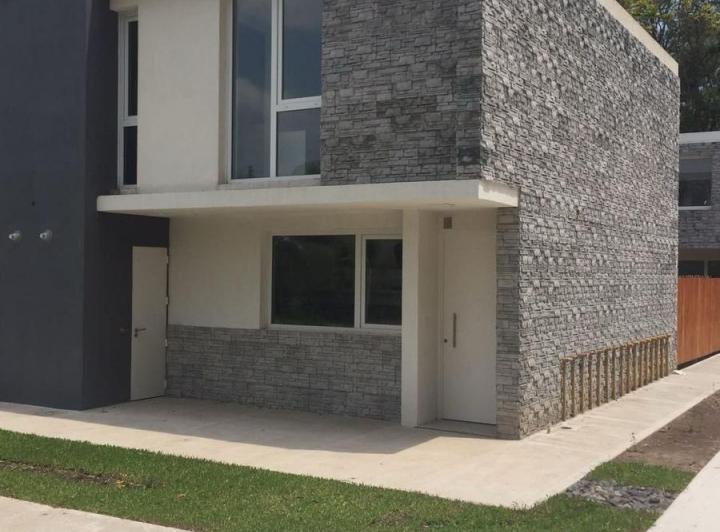 Casa en venta en Condominio Tres Robles,Pilar, Ruta 8 2