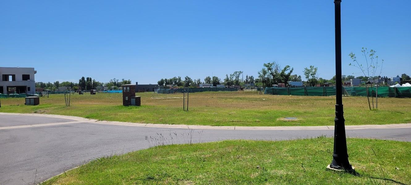 Terreno en Venta Barrio Santa Sofía - Pilar del Este