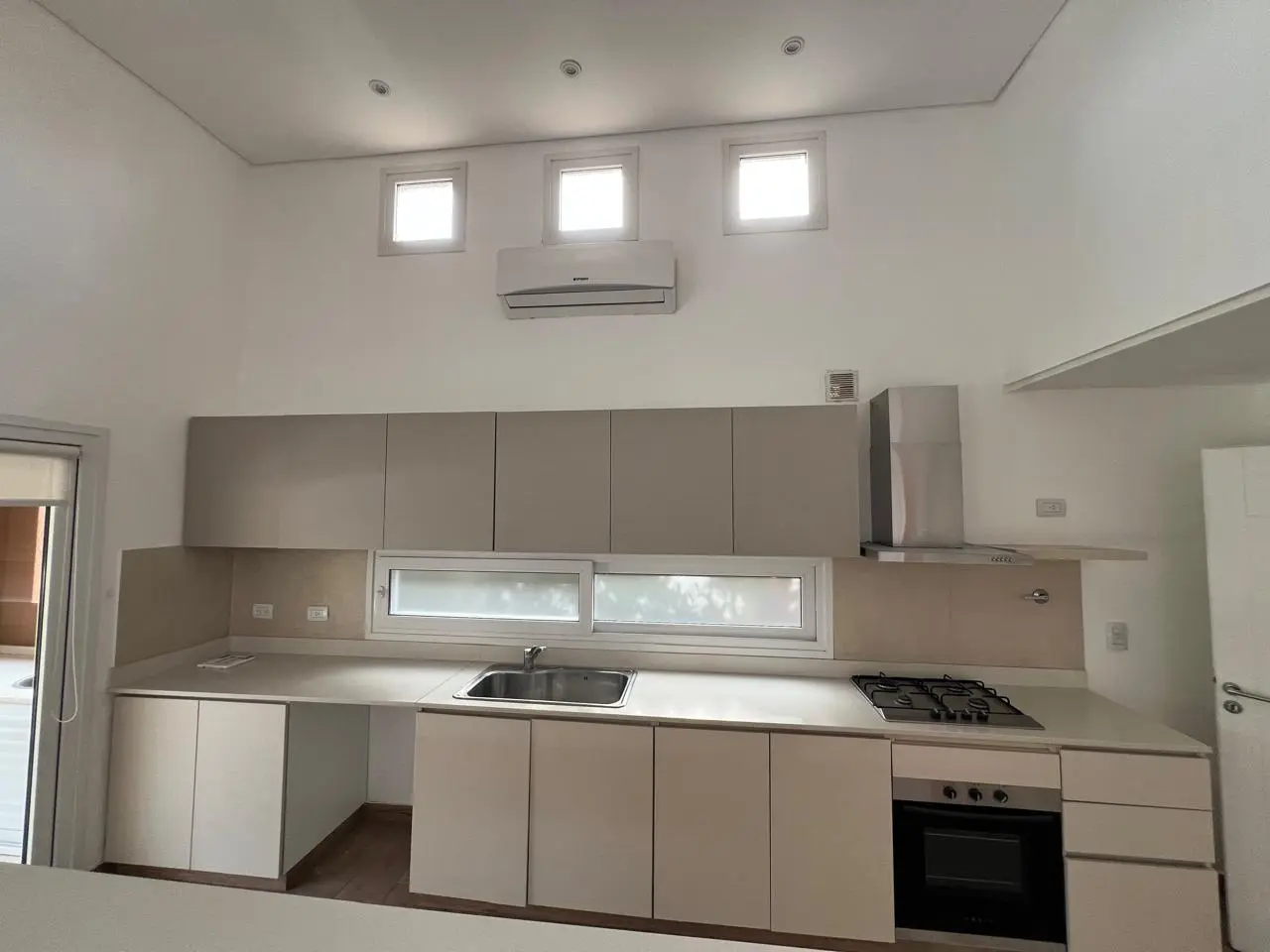 Casa en Venta y/o Alquiler, 3 Dormitorios, en Barrio La  Reserva Cardales, Campana, GBA Norte 2