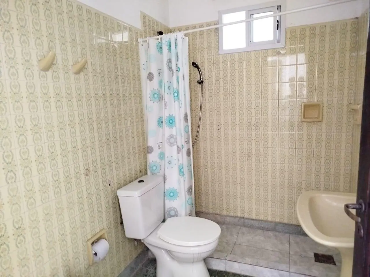 Casa en Venta 8 Ambientes con PH Independiente en Campana 3