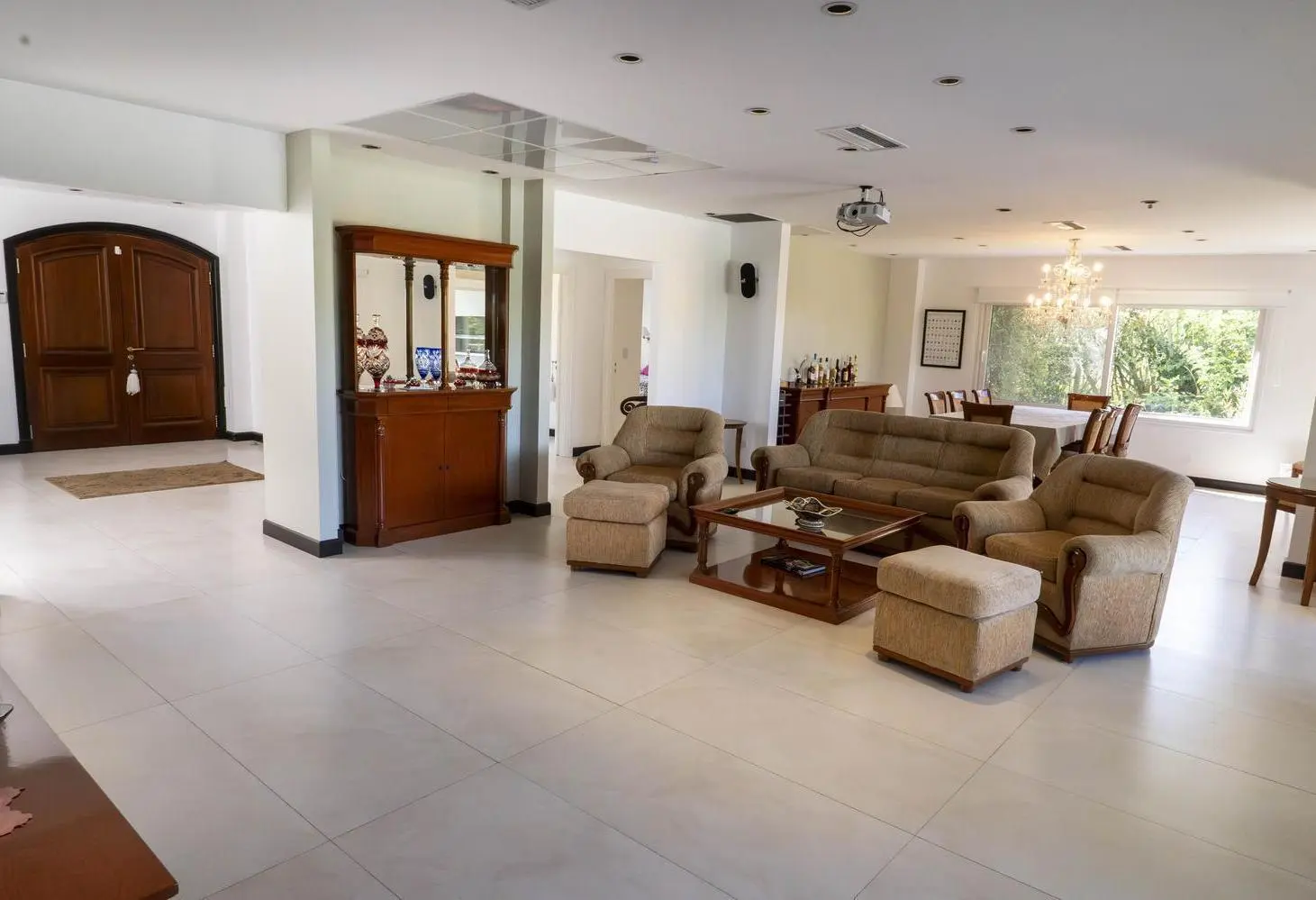Casa en Venta Amoblada, 7 Ambientes, en Barrio Haras Santa María, Escobar, GBA Norte 2