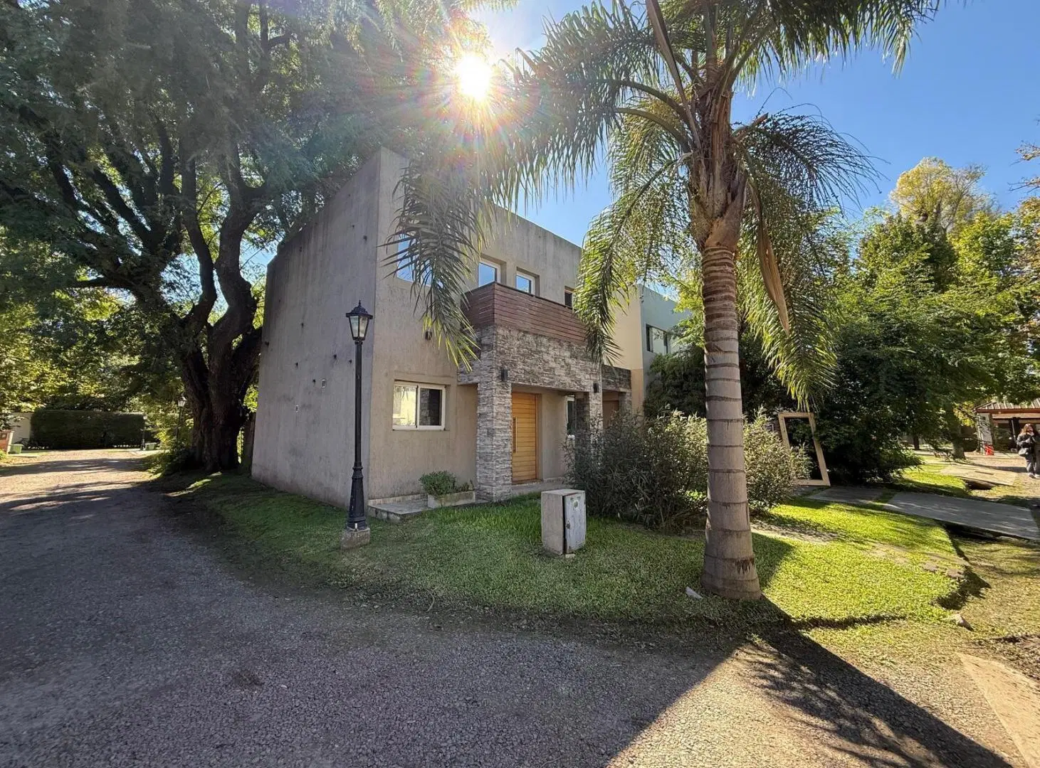 Casa en Venta 4 Ambientes en La Merecida 5