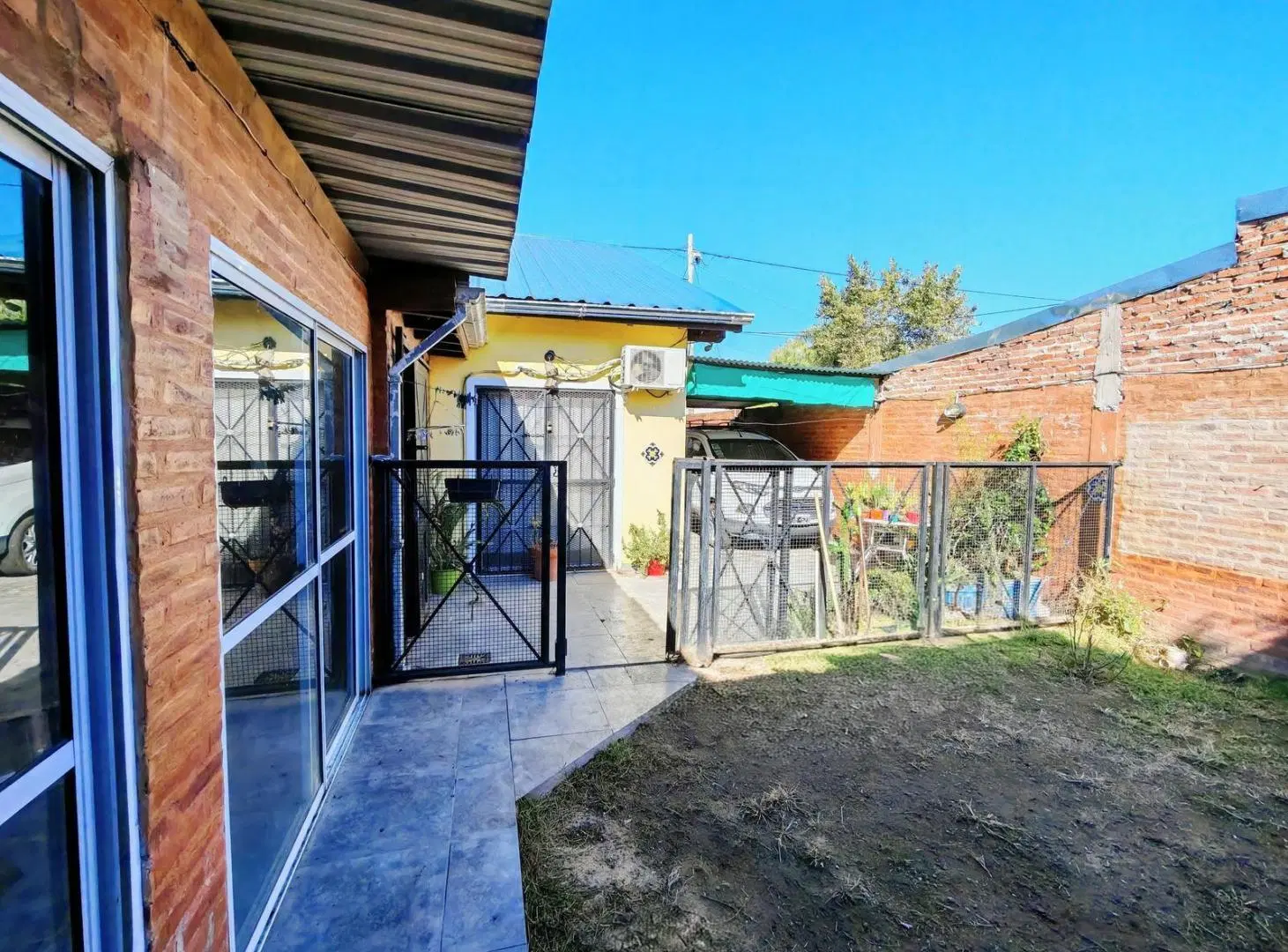 Casa en Venta 4 Ambientes en Garin 3