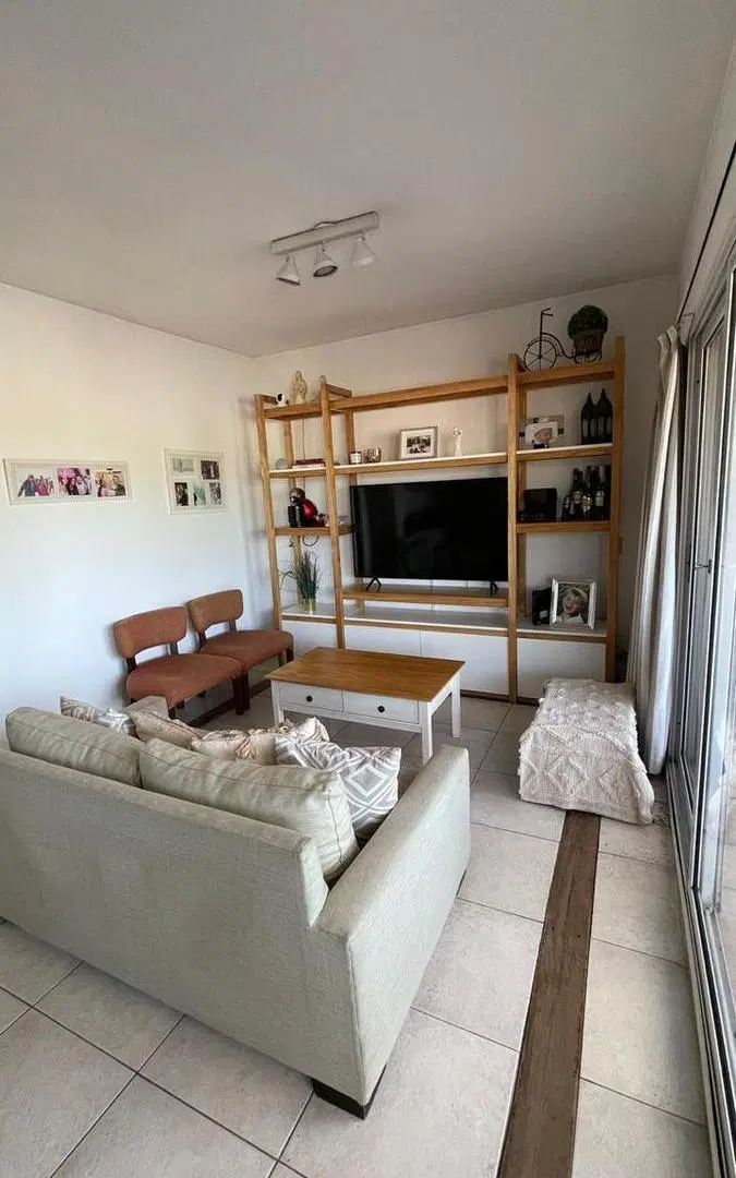Alquiler Anual Condominio 3 ambientes en Barrio Las Mercedes, Calle Champagnat 4