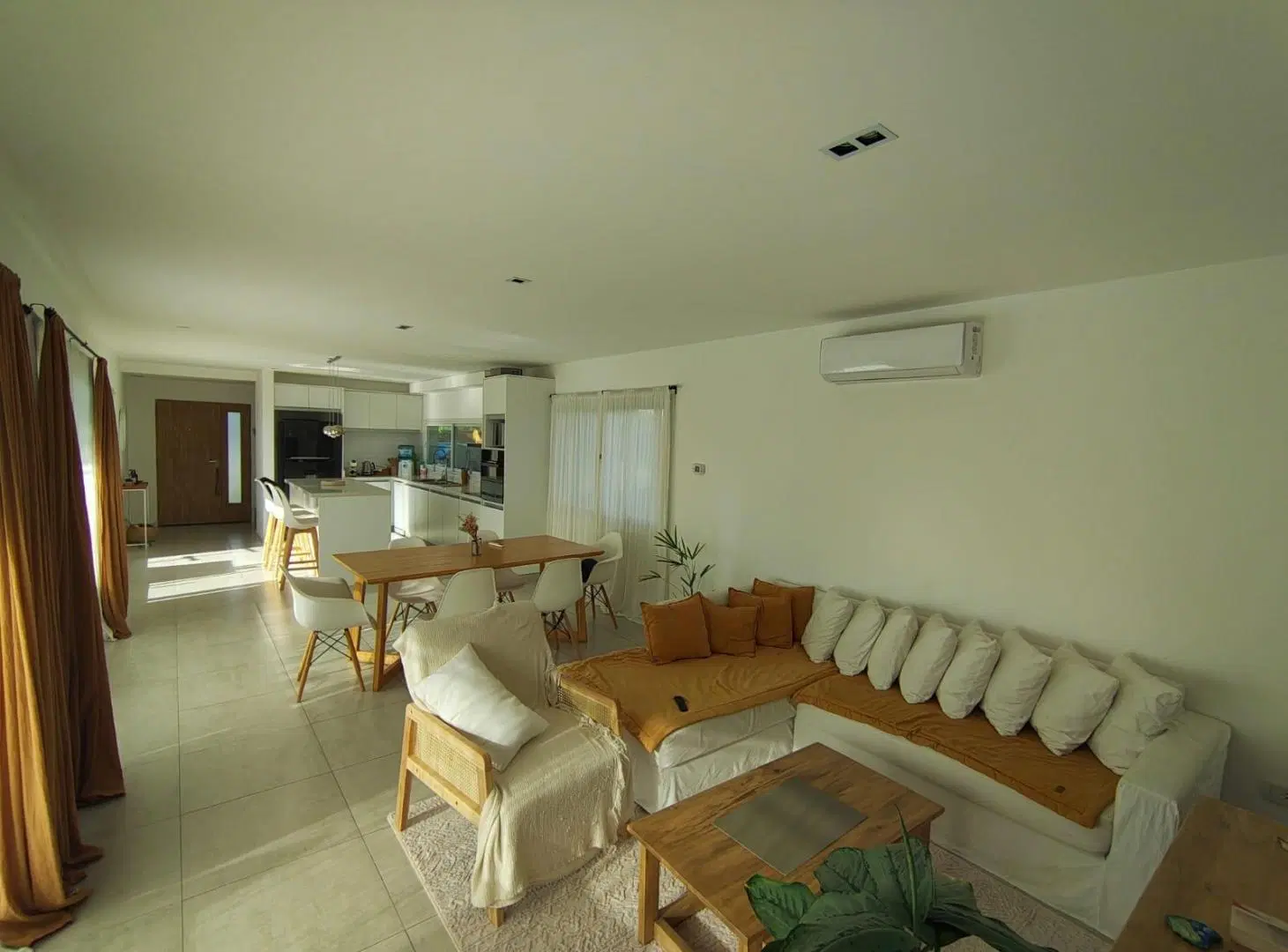 Casa en Venta 4 Ambientes en San Sebastián 2