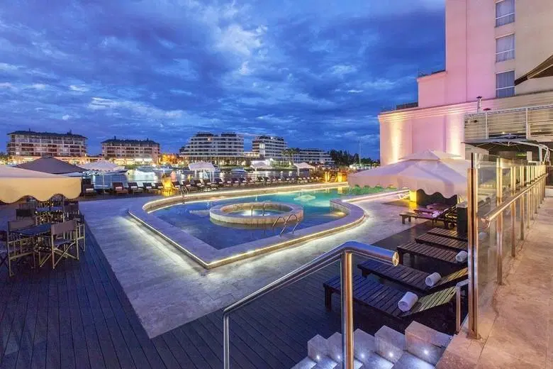 Departamento Monoambiente en Bahia Grande, Nordelta 8