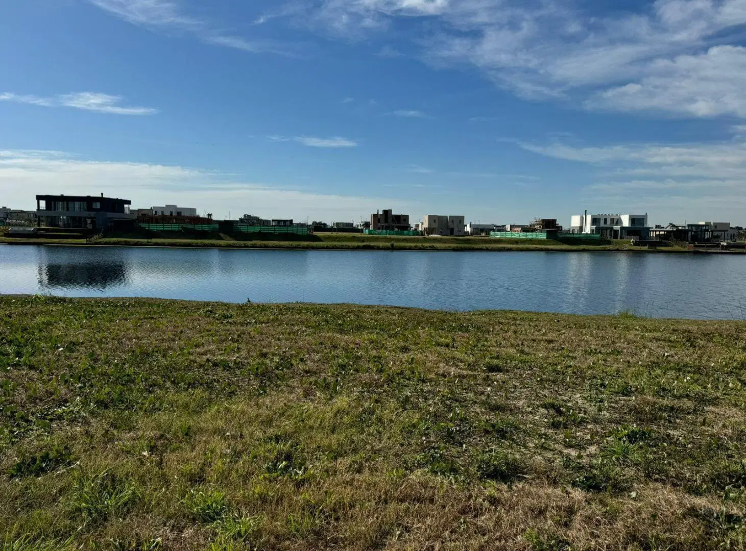 Lote en Venta 766 mts a la Laguna en Barrio Riberas Puertos del Lago G.B.A Zona Norte 8
