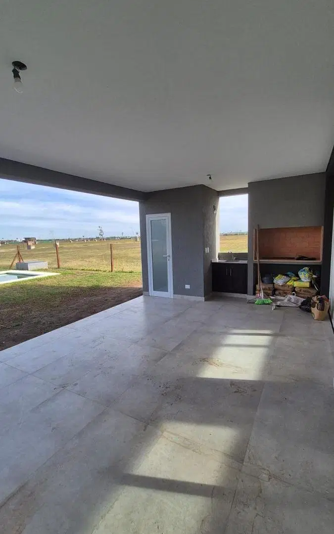 Casa en Venta a Estrenar,5 Ambientes, en Nativas - Puertos del Lago 3
