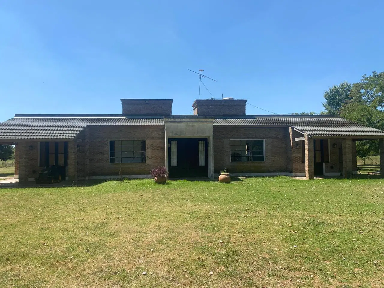 Campo en Venta 8 Ambientes en Exaltación de la Cruz 3
