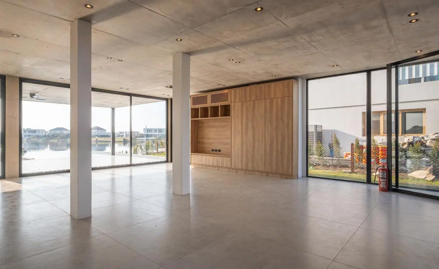 Casa al Lago, Calidad Premium, en Barrio Marinas, Puertos del Lago 2