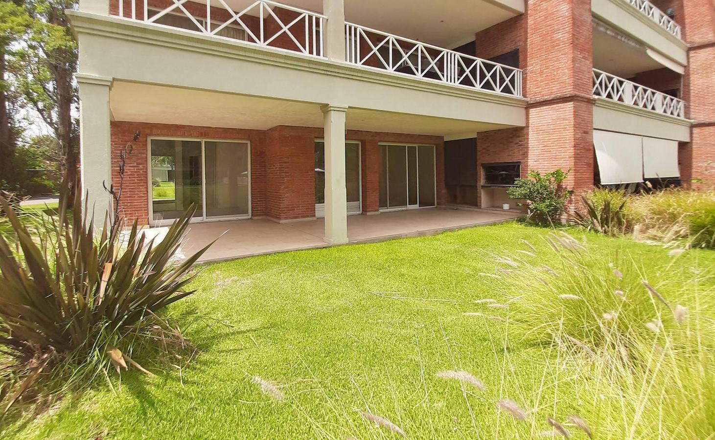 Departamento en alquiler en Condominio Tortugas 1, Pilar - 4 Ambientes