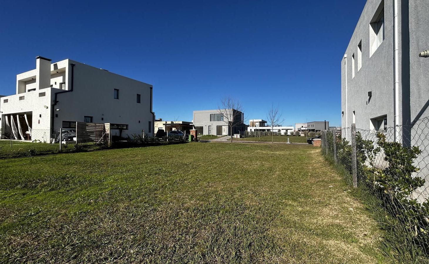 Terreno en Venta en Pilar del Este