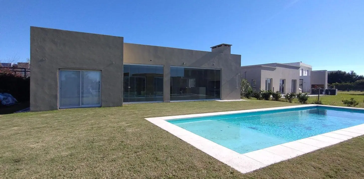 Casa en Venta 5 Ambientes en El Canton - Escobar 3