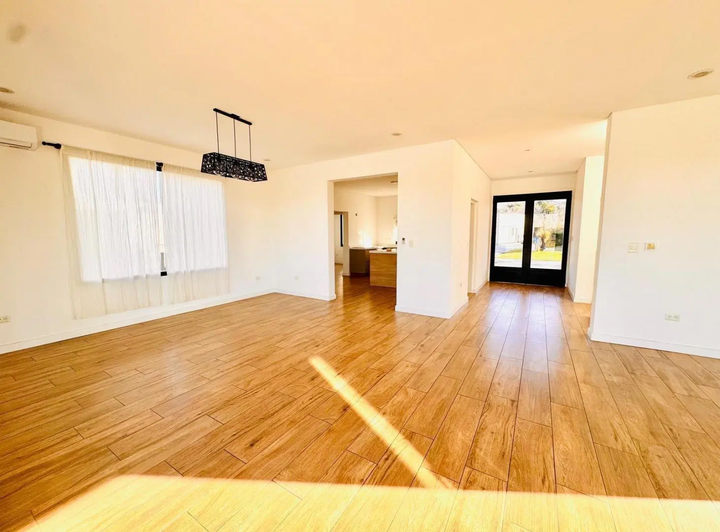 Casa en Venta, a la laguna, 5 Dormitorios, en El Canton, Norte 5