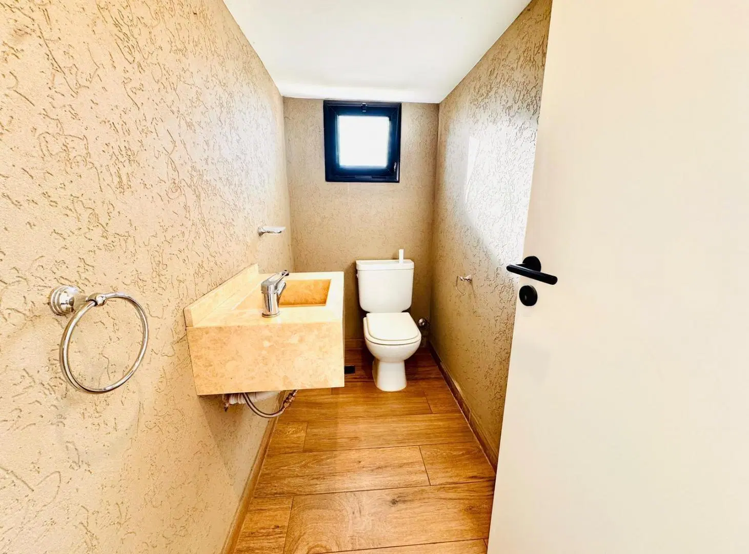 Casa en Venta, a la laguna, 5 Dormitorios, en El Canton, Norte 4