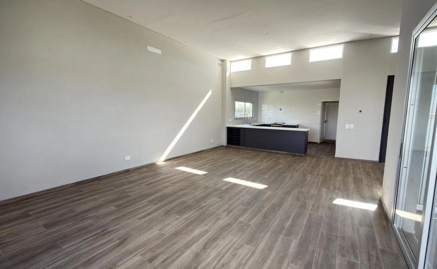 Casa en Venta 4 amb a la Laguna Barrio San Sebastian G.B.A Zona Norte 2