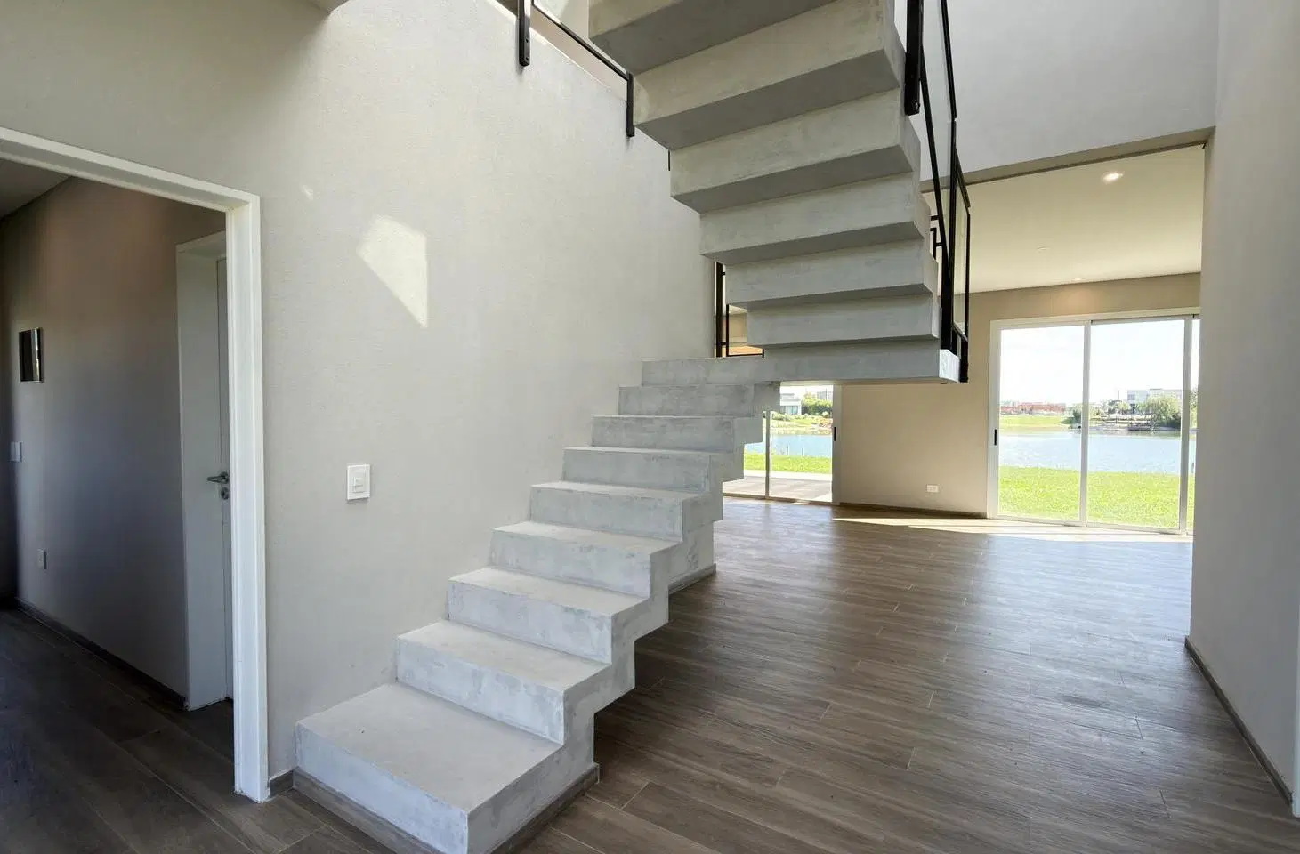 Casa en Venta 7 amb a la Laguna Barrio San Sebastian G.B.A Zona Norte 8