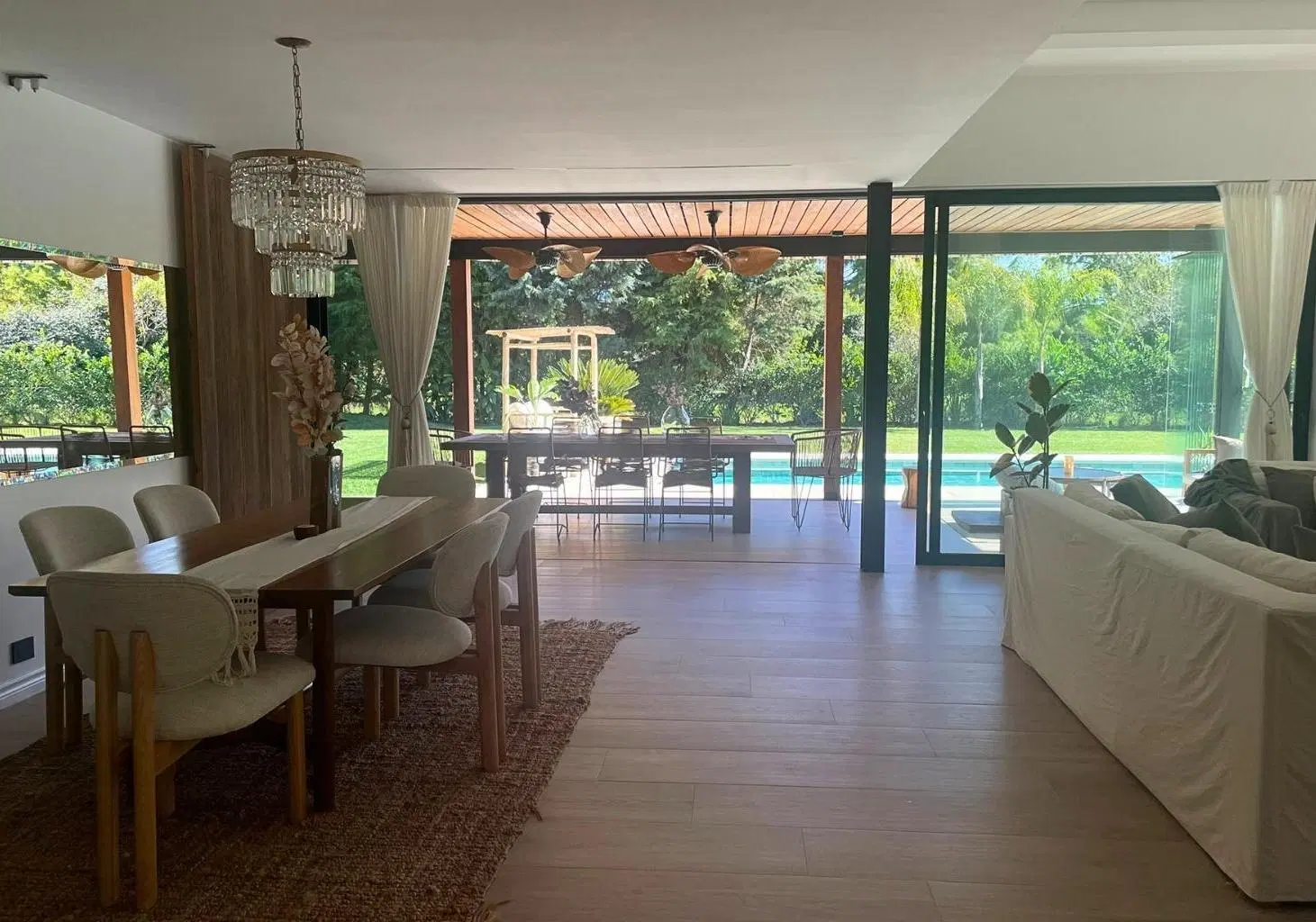Casa en Venta 7 Ambientes en Ayres de Pilar 8