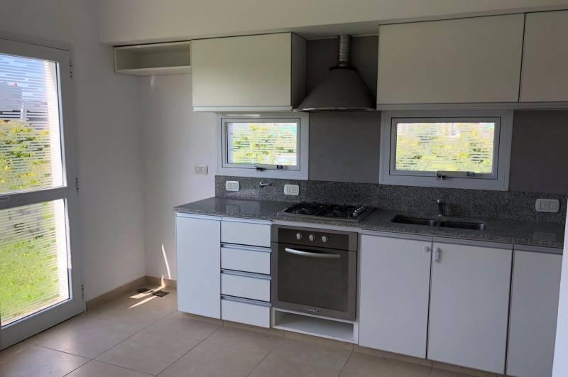 Casa en Venta 4 Ambientes en Barrio Cerrado Manzanares Chico