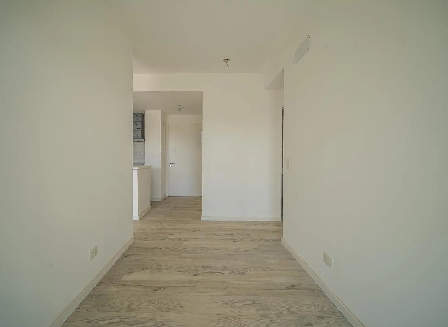 Departamento en Alquiler 2 Ambientes con Terraza en Zug Camaño 8