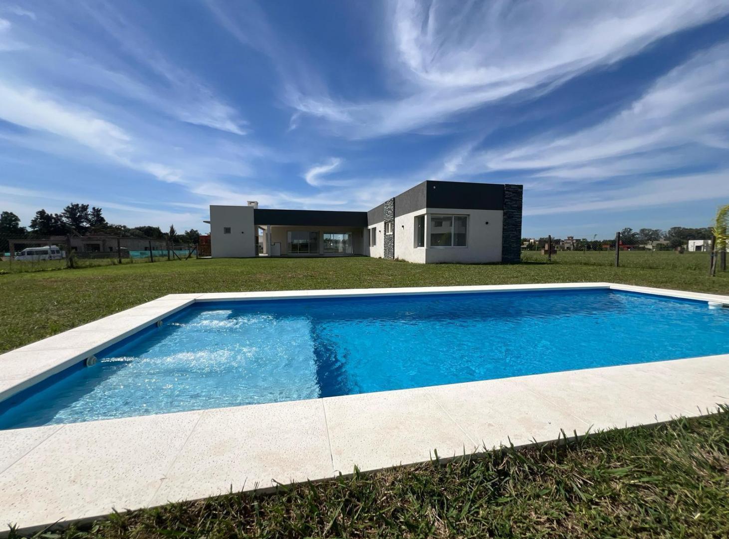 Foto de Casa en Venta - 5 ambientes - Barrio Monet - Cardales - Gba Norte, imagen 2
