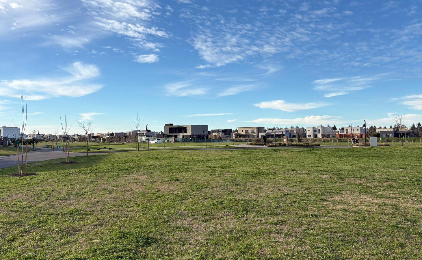 Foto de Venta de Lote de 1013m2 en el El Naudir Delta, imagen 2
